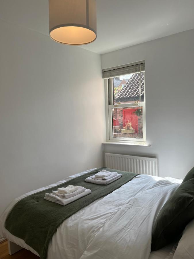 Homely 2 Story Cathedral City Apartment Ντάρχαμ Εξωτερικό φωτογραφία