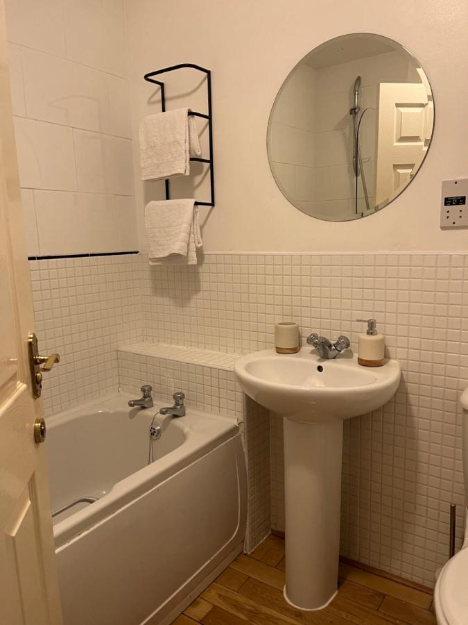 Homely 2 Story Cathedral City Apartment Ντάρχαμ Εξωτερικό φωτογραφία